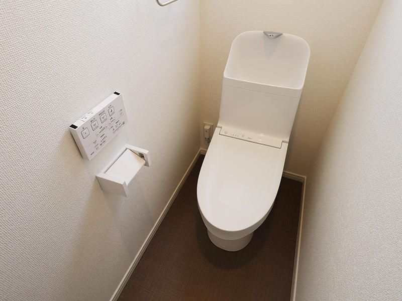 新築フォーセンス完成　2階：トイレ｜滋賀で家を建てるなら匠工房