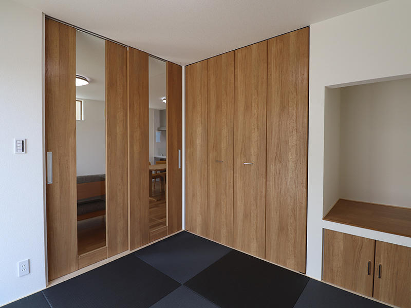 和室　黒色のたたみ