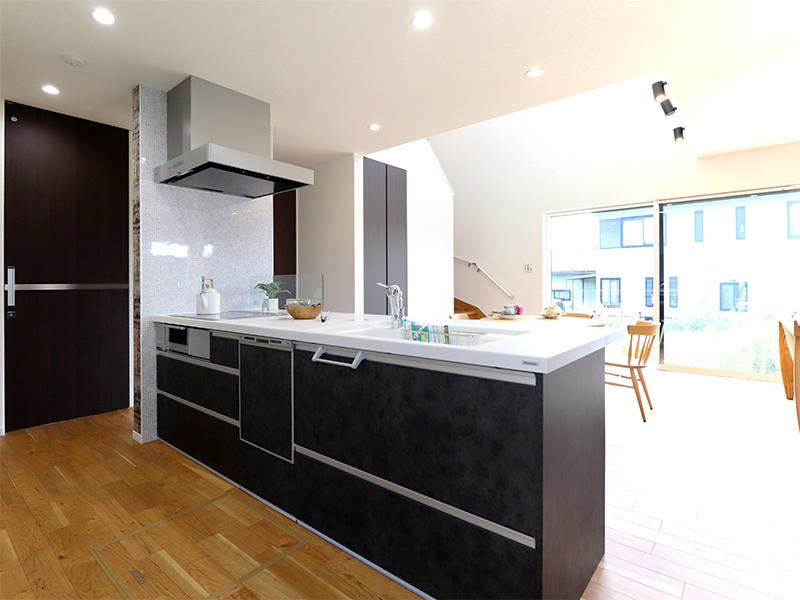 フォーセンス新築完成　システムキッチン｜滋賀で家を建てるなら匠工房