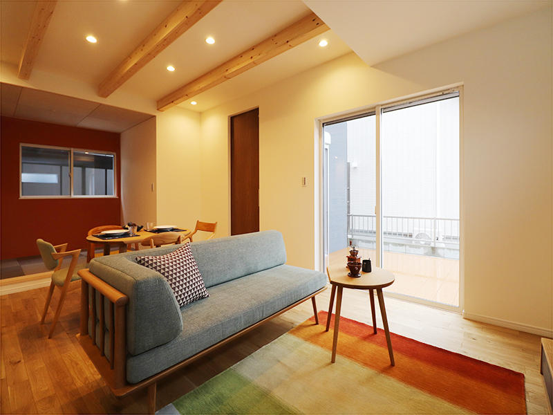 天井は梁見せでおしゃれ感をプラス