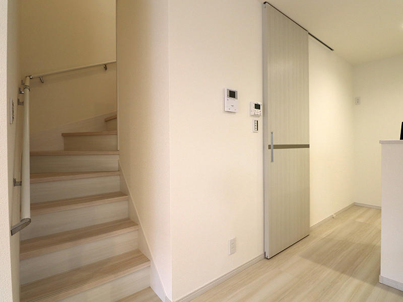 フォーセンス完成　リビング階段｜滋賀で新築建てるなら匠工房