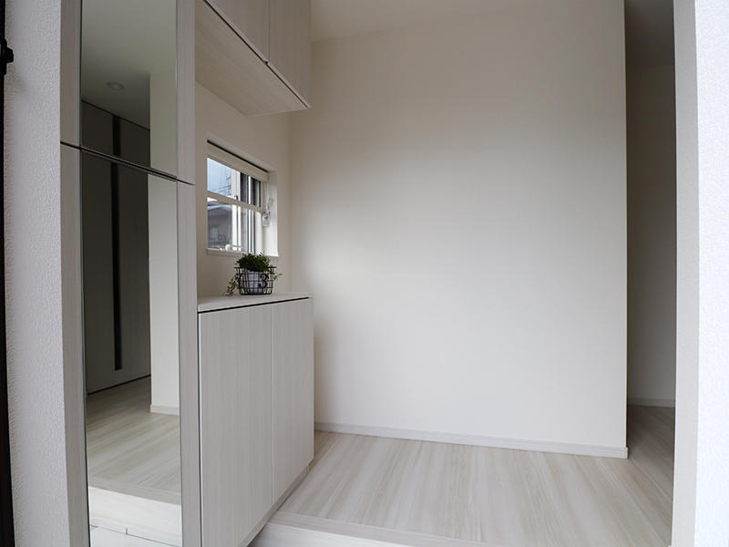 フォーセンス完成　玄関｜滋賀で新築建てるなら匠工房