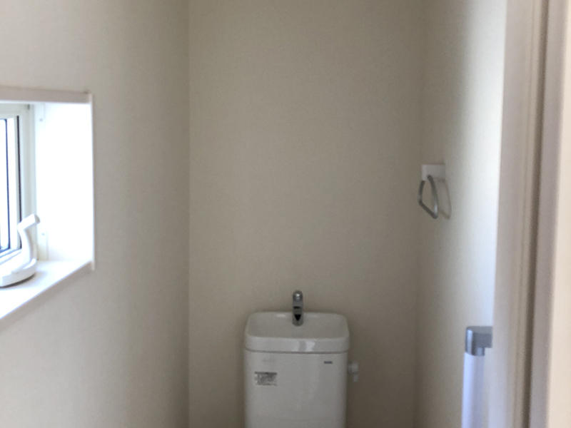 トイレリフォーム施工前　トイレ収納取付け予定｜滋賀でリフォームするなら匠工房