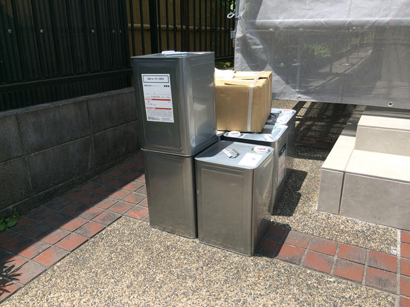 使用塗料缶　養生　外壁　塗装