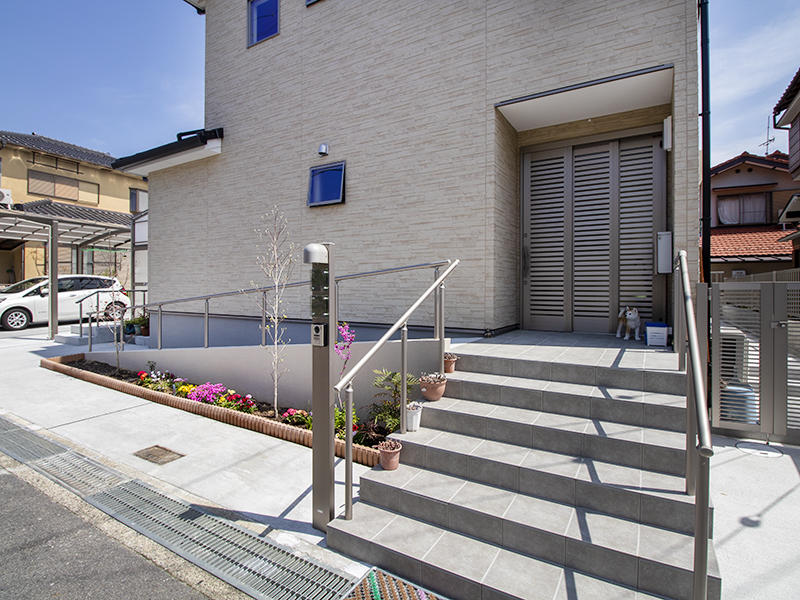 新築フォーセンス完成　エントランス｜滋賀で家を建てるなら匠工房