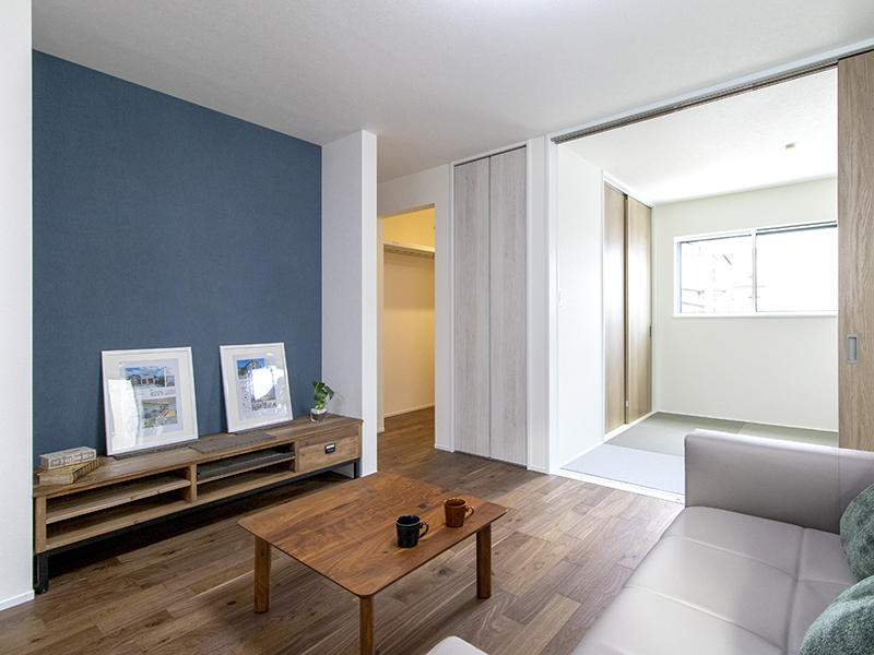 注文住宅新築事例　リビング横にウォークインクローゼット｜滋賀で家を建てるなら匠工房