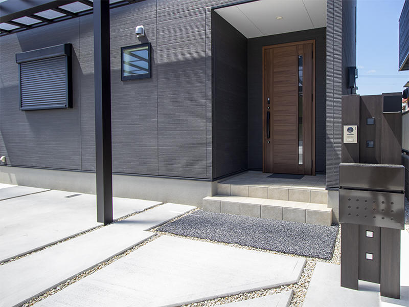 注文住宅新築完成　アプローチ｜滋賀で家を建てるなら匠工房