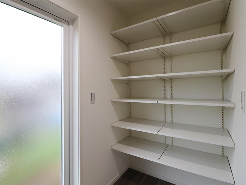 ゼロキューブ新築完成　パントリー｜滋賀で家を建てるなら匠工房