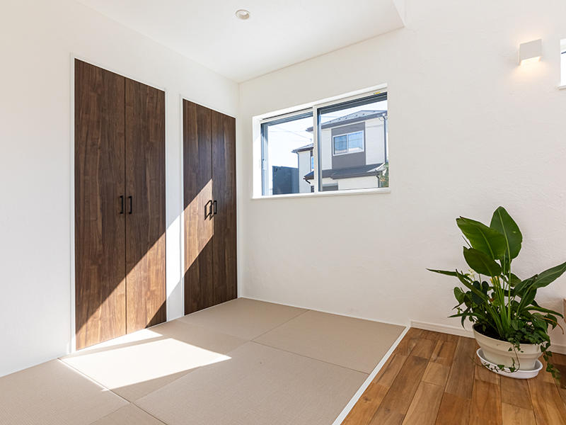 しっくいと無垢の家VENT完成　リビング横に畳スペース｜滋賀でリフォームするなら匠工房