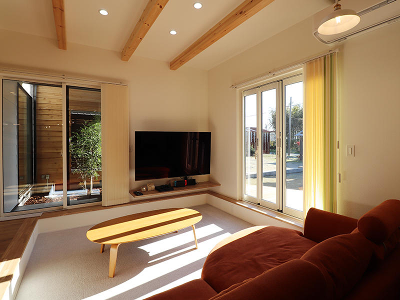 新築完成　明るいリビング｜滋賀で家を建てるなら匠工房