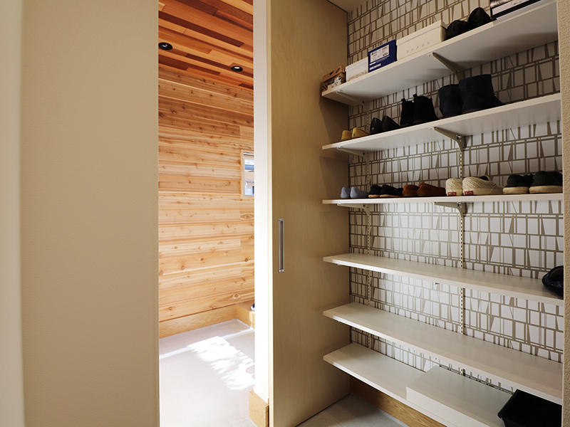 新築完成　玄関収納｜滋賀で家を建てるなら匠工房