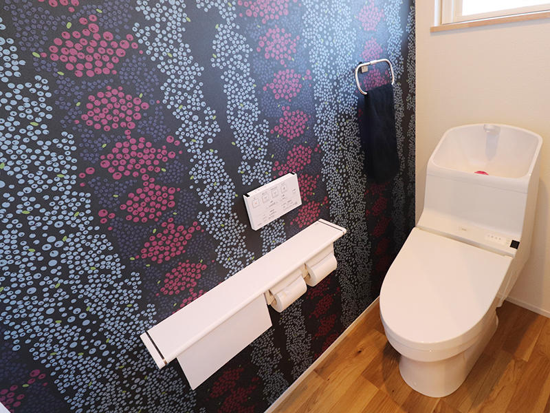 新築完成　2階トイレ｜滋賀で家を建てるなら匠工房