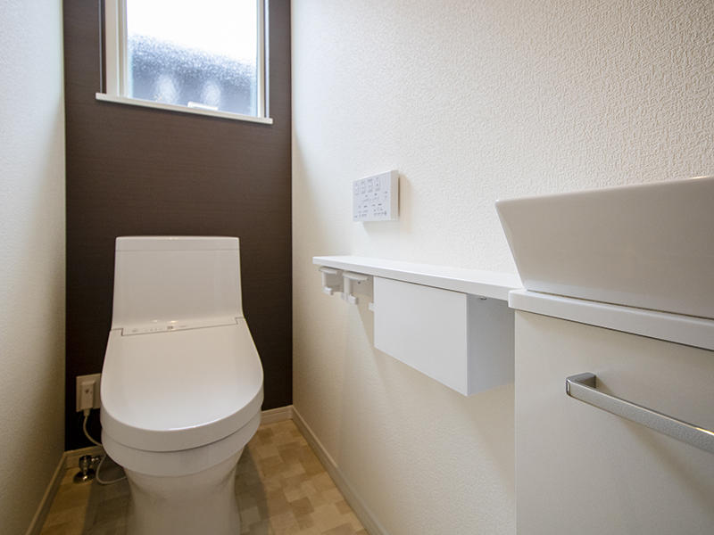 注文住宅新築完成　2階：トイレ｜滋賀で家を建てるなら匠工房