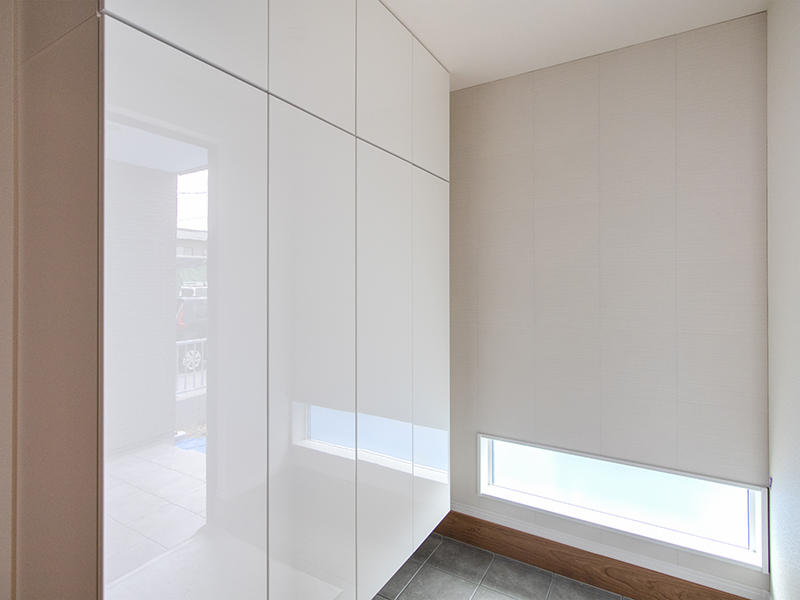 注文住宅新築完成　玄関収納｜滋賀で家を建てるなら匠工房