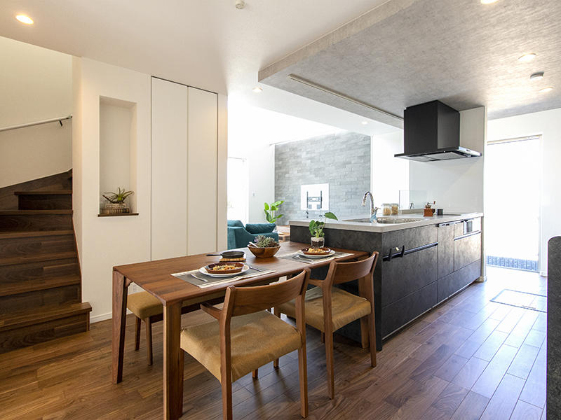 注文住宅新築完成　ダイニング・キッチン｜滋賀で家を建てるなら匠工房