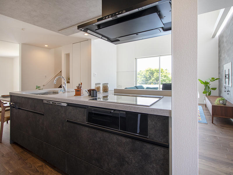 注文住宅新築完成　システムキッチン｜滋賀で家を建てるなら匠工房