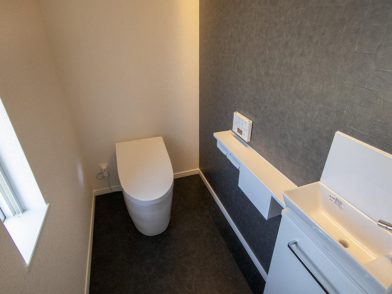注文住宅新築完成　1階　トイレ｜滋賀で家を建てるなら匠工房