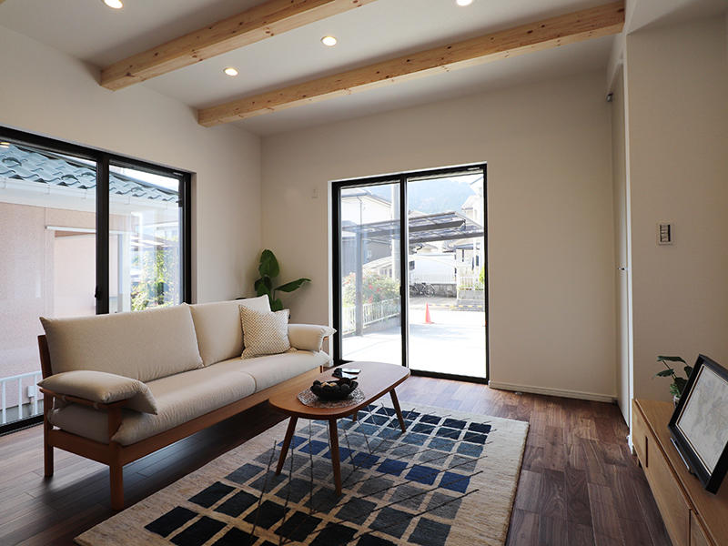 新築フォーセンス完成　梁見せ｜滋賀で家を建てるなら匠工房