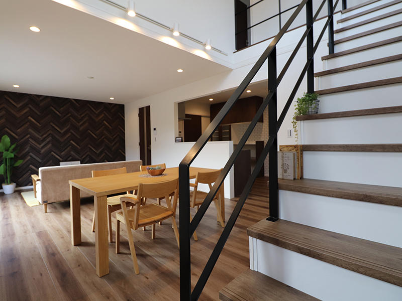 ゼロキューブ新築　階段｜滋賀で家を建てるなら匠工房