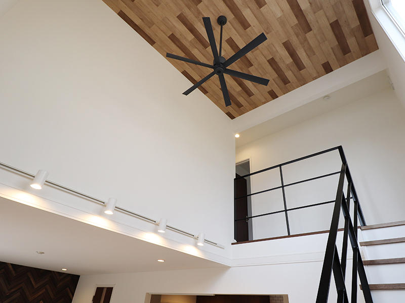 ゼロキューブ新築　木目クロス｜滋賀で家を建てるなら匠工房