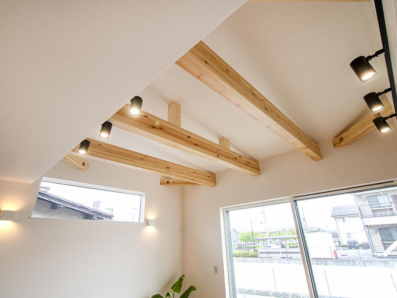 新築注文住宅完成　梁見せ｜滋賀で家を建てるなら匠工房