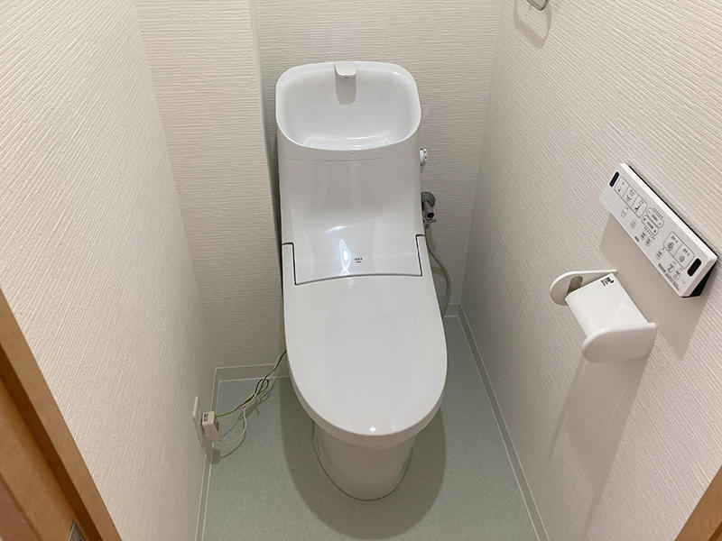 水まわりリフォーム完成　トイレ　リクシル　MV｜滋賀でリフォームするなら匠工房