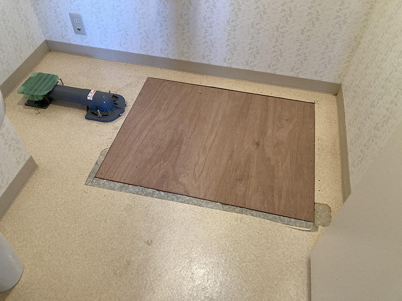 トイレリフォーム施工中　床を補強しました｜滋賀でリフォームするなら匠工房