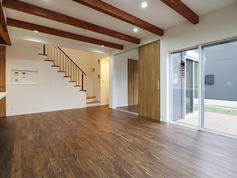 新築フォーセンス完成　梁見せ｜滋賀で家を建てるなら匠工房