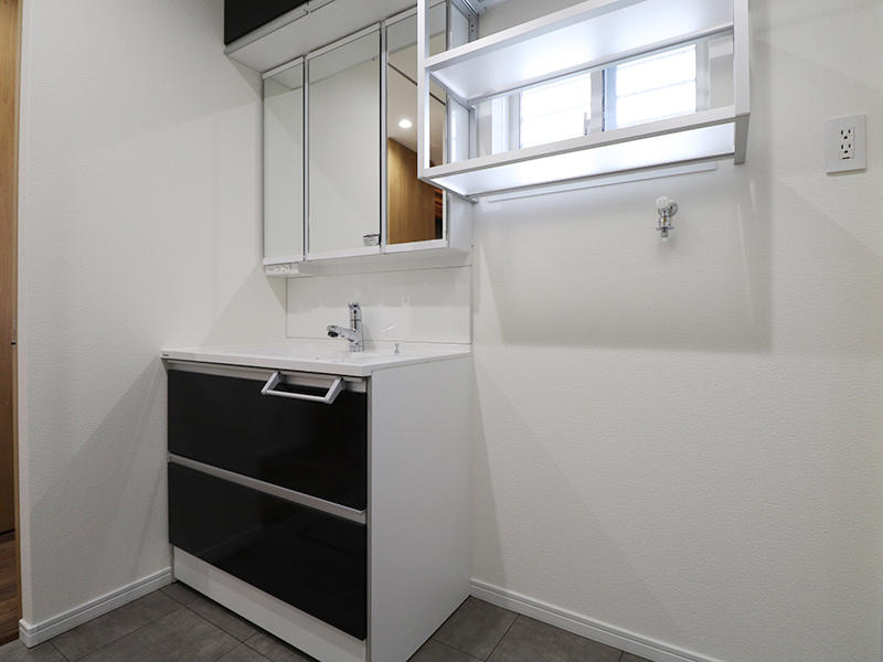 新築フォーセンス完成　洗面｜滋賀で家を建てるなら匠工房