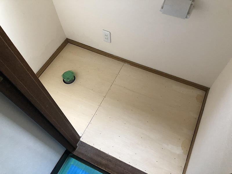 トイレリフォーム施工中　床下地をやり替えました｜滋賀でリフォームするなら匠工房