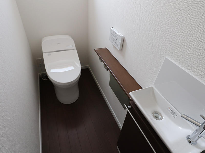 1階トイレ　TOTO製
