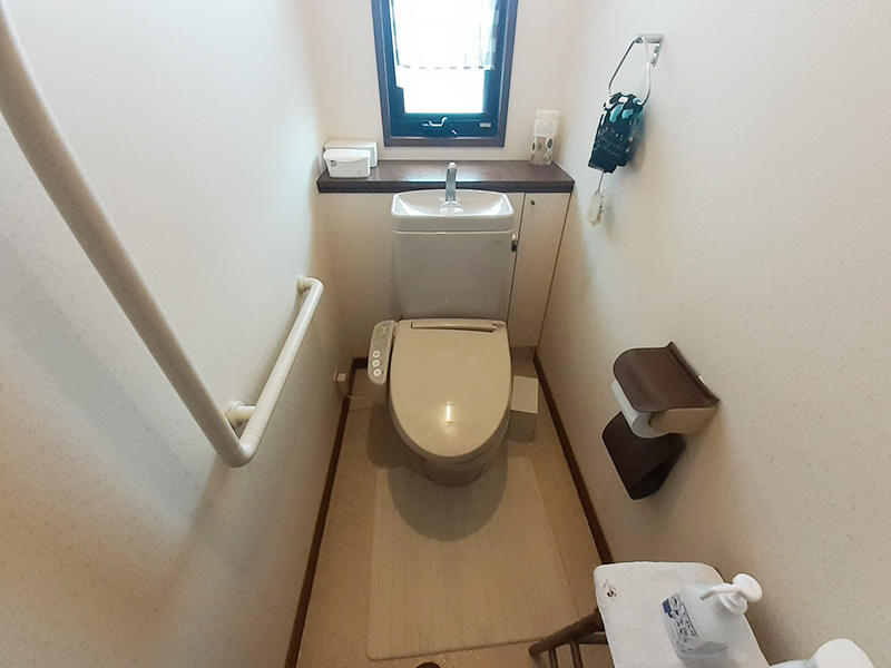 トイレリフォーム施工前　トイレ（分離型）｜滋賀でリフォームするなら匠工房