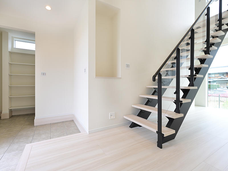 新築注文住宅完成 アイアン階段|滋賀で家を建てるなら匠工房