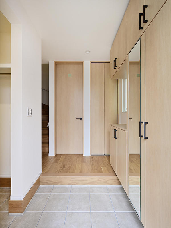 注文住宅新築完成　玄関｜滋賀で家を建てるなら匠工房