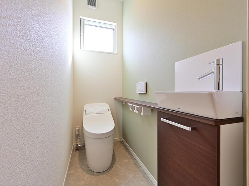 注文住宅新築完成　1階トイレ｜滋賀で家を建てるなら匠工房