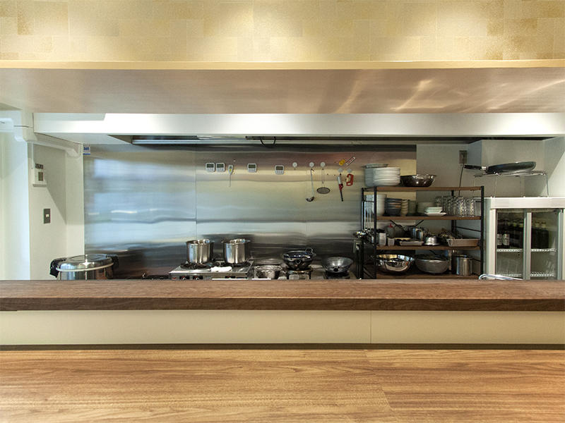 日々是中華様　ラーメン屋　既存のフードを活かし、溝を塞ぎ掃除しやすいように細部まで工夫してます｜滋賀や大阪で店舗リフォームなら匠工房