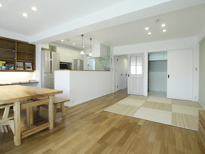 LDK　キッチン　ダイニング　リビング