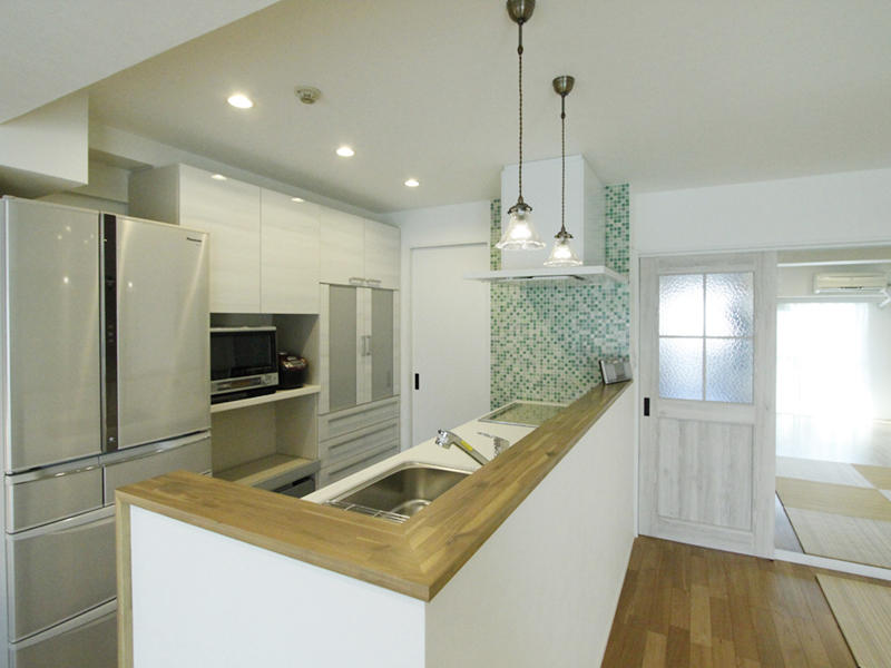 キッチン　手元　照明　ライト