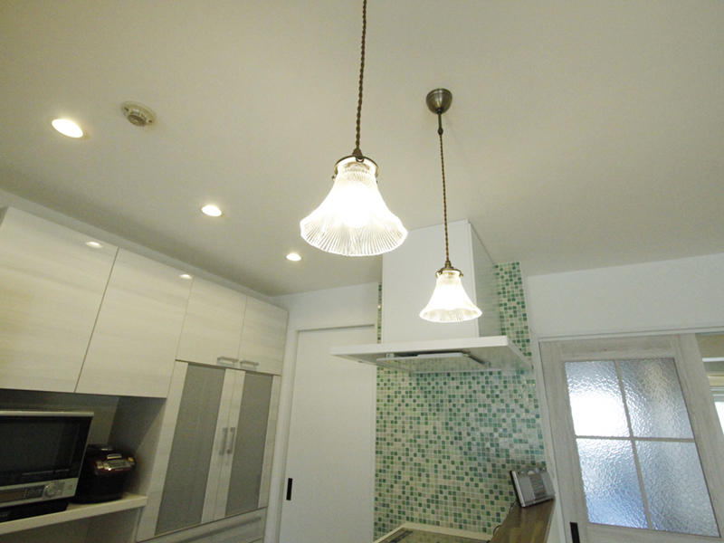 ダイニング　キッチン　照明　手元