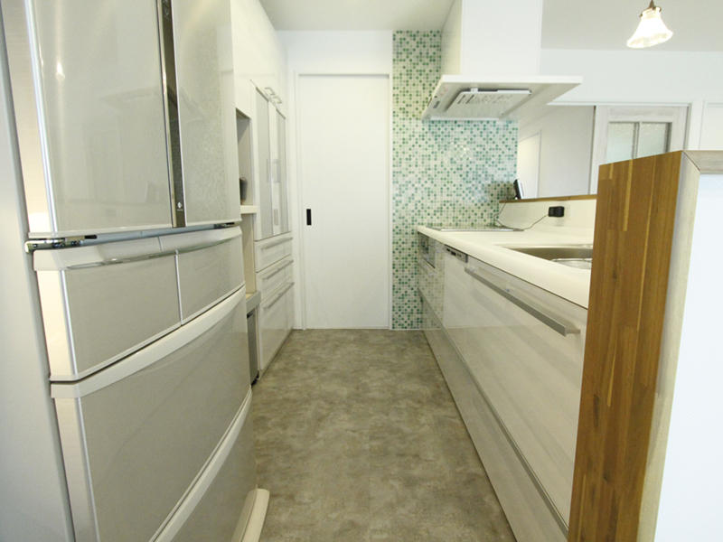 キッチン　収納　スペース　ダイニング