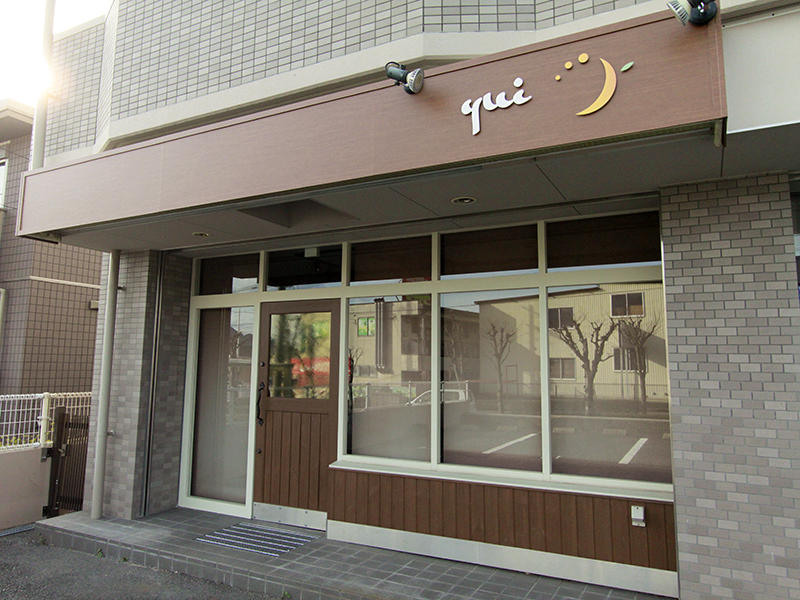 優好美容室様　外観はロゴや価格表示もわかりやすい書体や色味にしました｜滋賀や京都で店舗リフォームなら匠工房