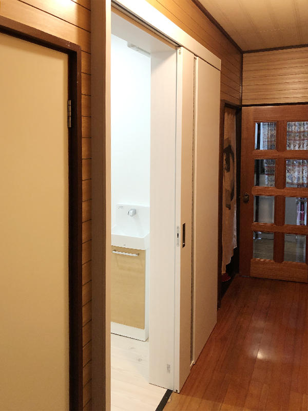 ガラスを入れる事で、明り取りも可能