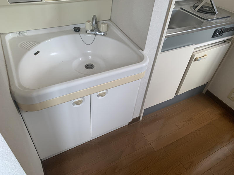 キッチンリフォーム施工前　洗面台｜滋賀でリフォームするなら匠工房