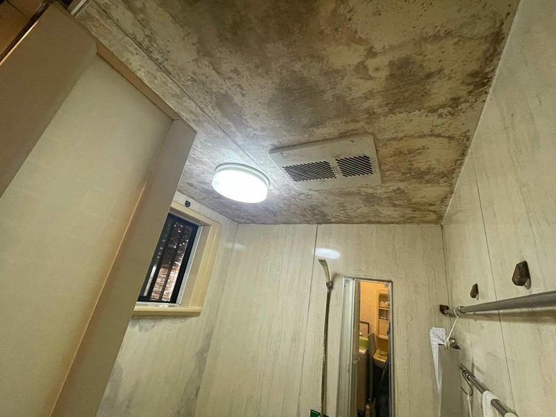 お風呂リフォーム施工前 浴室天井|滋賀でリフォームするなら匠工房