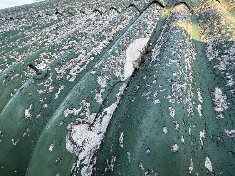 屋根塗装リフォーム施工前 劣化|滋賀でリフォームするなら匠工房