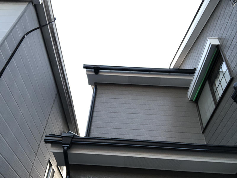 雨樋リフォーム施工前　受け口の外れ｜滋賀でリフォームするなら匠工房