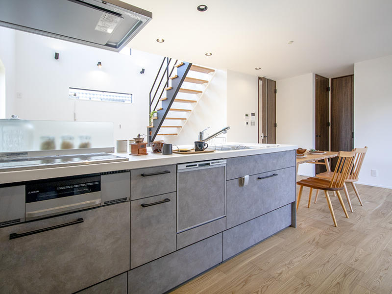 新築注文住宅完成　システムキッチン｜滋賀で家を建てるなら匠工房