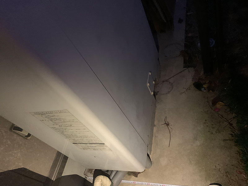 エコキュート施工前　給湯器｜滋賀でリフォームするなら匠工房