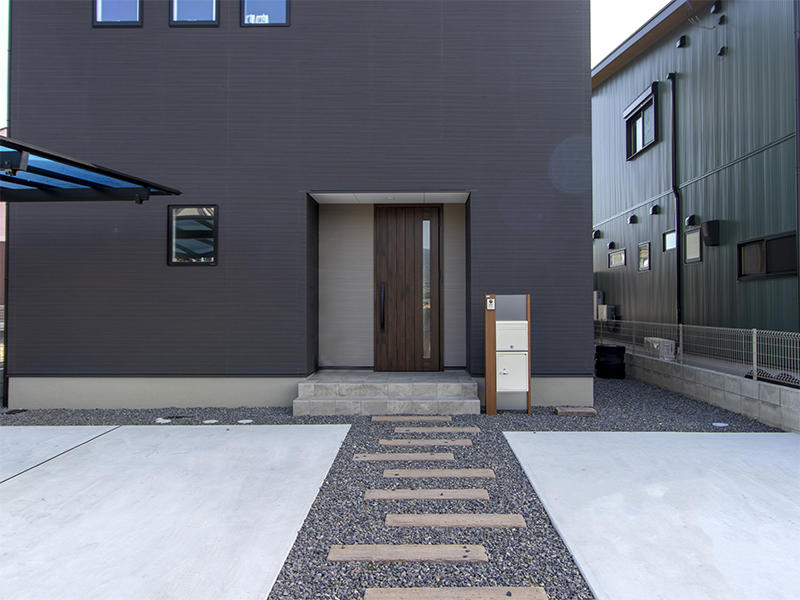 注文住宅新築事例　アプローチ｜滋賀で家を建てるなら匠工房