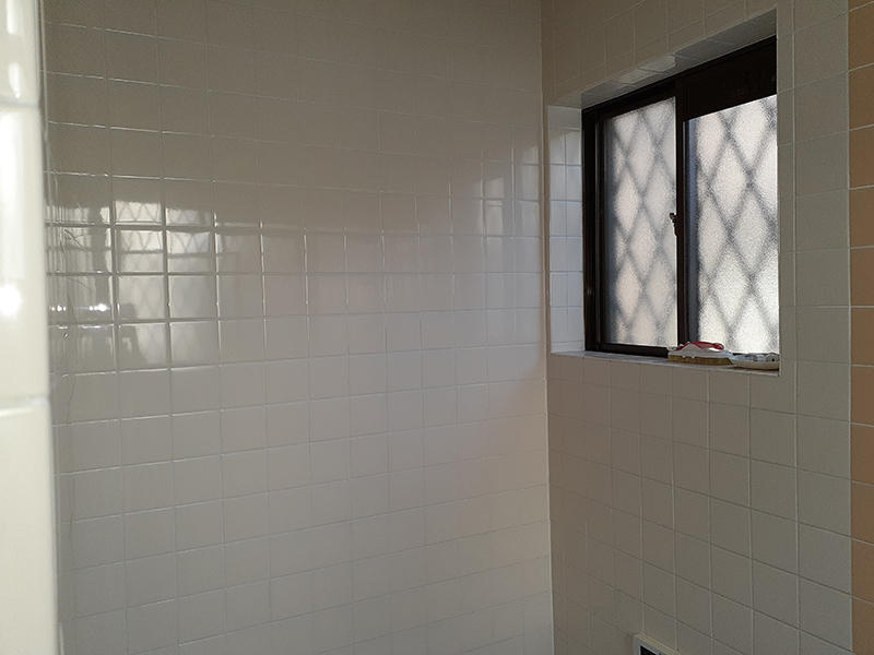 お風呂リフォーム施工前　浴室窓｜滋賀でリフォームするなら匠工房